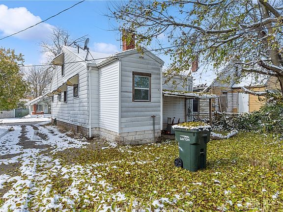 4th image of 252 Brooklyn Ave