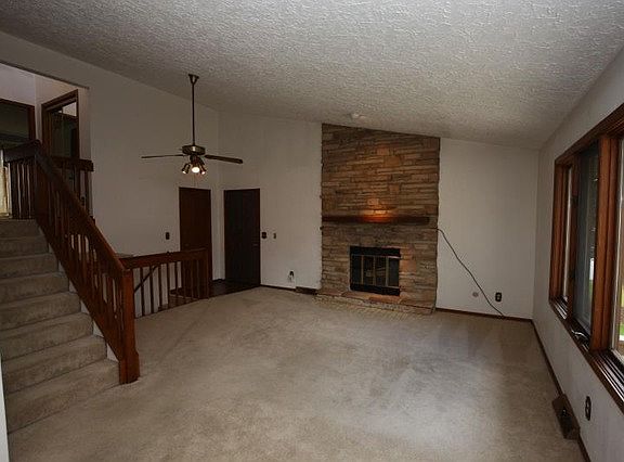 3rd image of 7425 Colosseum Dr APT 11
