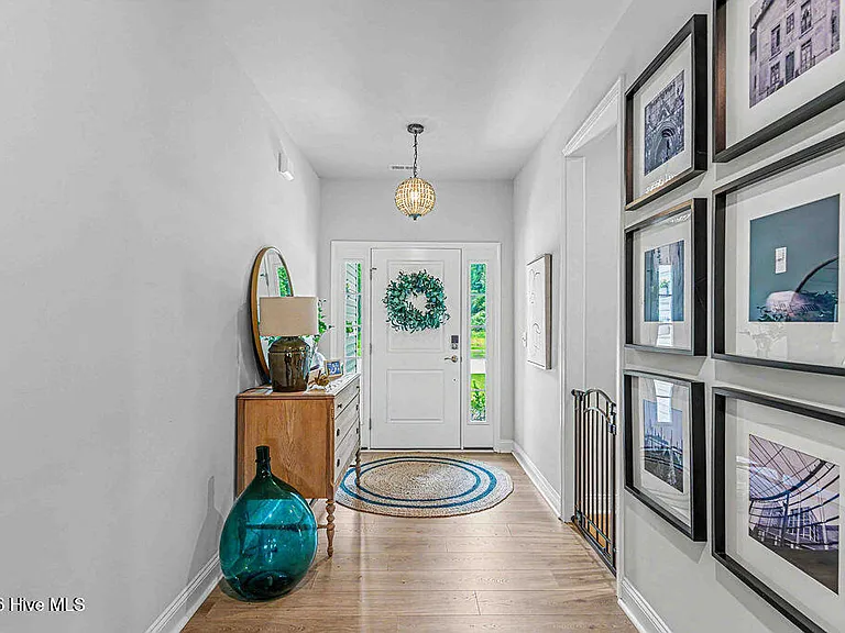 702 Greenwich Pl — Photo 24