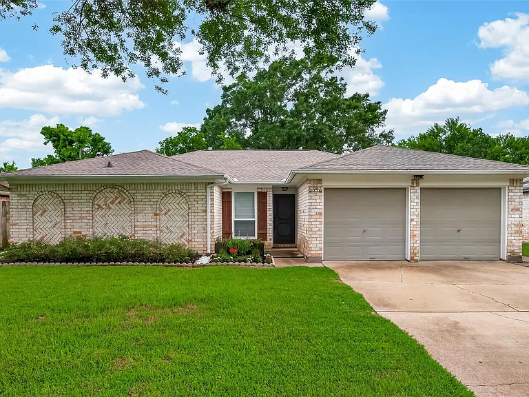 5347 Lincoln Green Dr — Photo 1