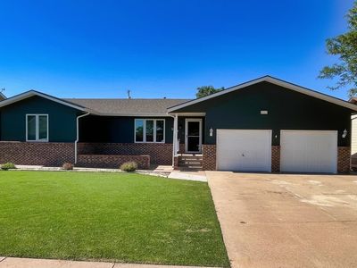 2512 E 21st St, Hays, KS, 67601