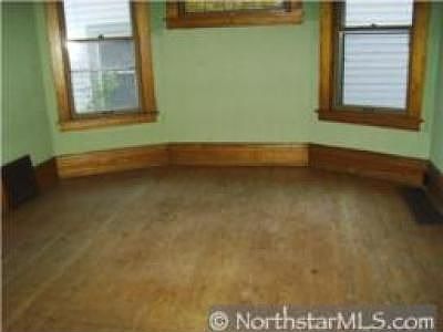 2nd image of 1073 Beech St