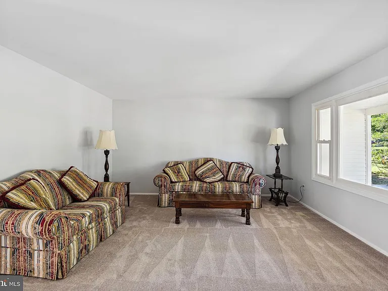 12319 Manvel Ln — Photo 5