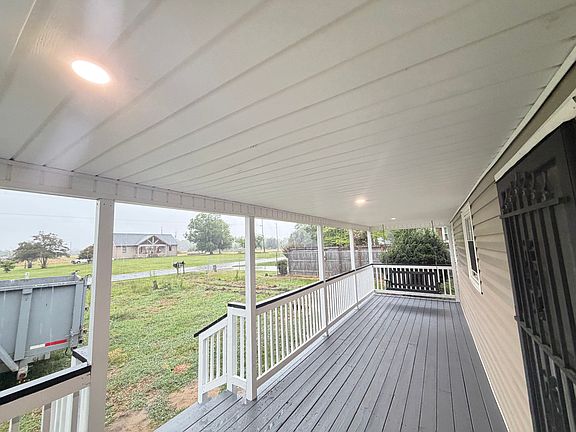 3rd image of 480 Five Bridge Rd