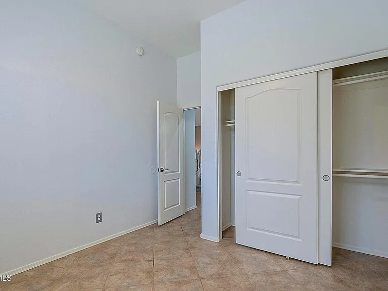 1863 E Flintlock Way — Photo 34