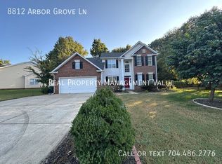 8812 Arbor Grove Ln, Charlotte, NC 28277