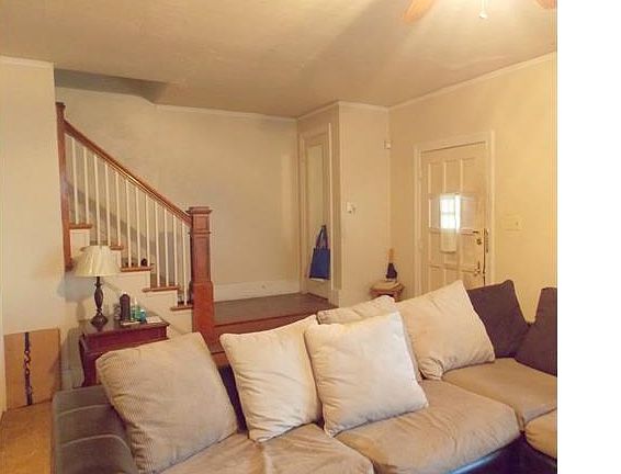 4th image of 2614 Barton Ave