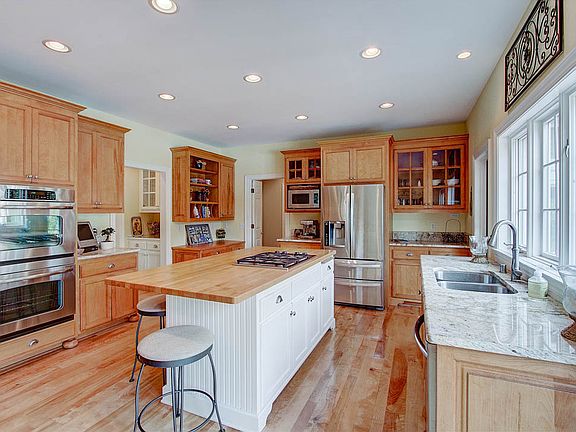 5th image of 2220 W Sunnydale Ln