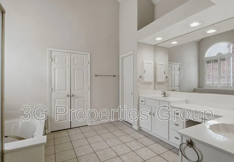 2109 Gisbourne Dr — Photo 12