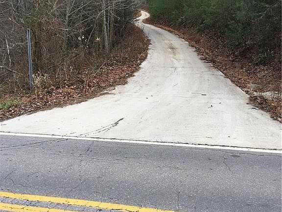 2nd image of Donovan Dr #1