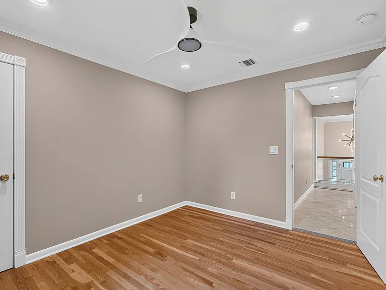 25 Cleveland Ave — Photo 27