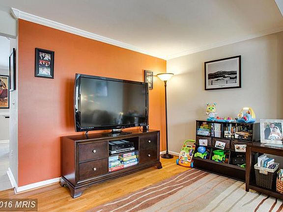 4th image of 5713 Croatan Ct