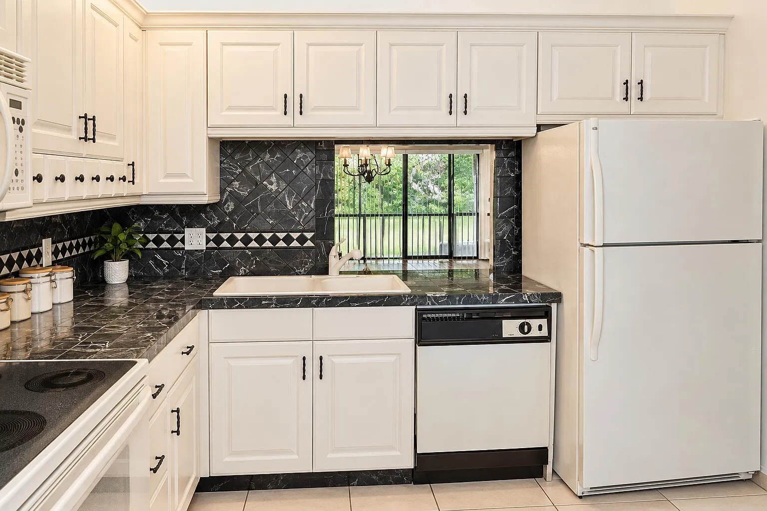 2 bed, 2.0 bath, 1150 sqft, $2,250 — Photo 3