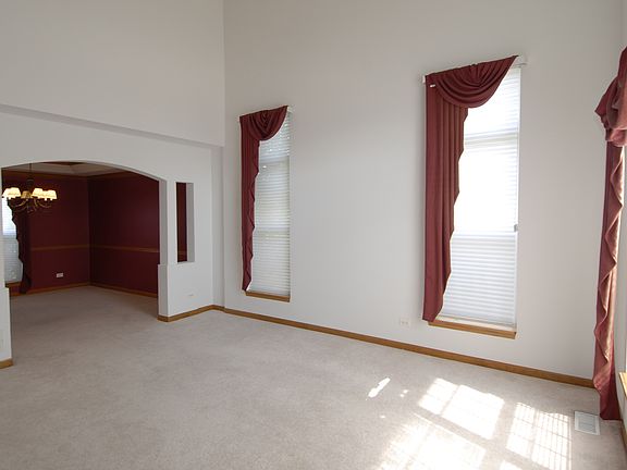 4th image of 1021 Asbury Dr