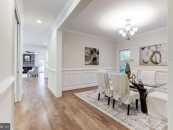 4th image of 1205-1205 Lincoln Ave #B