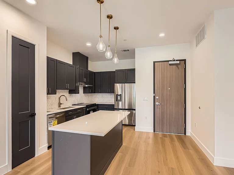 10899 S Hausman Rd #201 — Photo 9