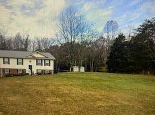 124 Tamarack Dr, Johnson City, TN 37604