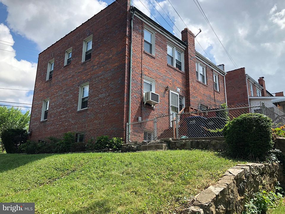 2nd image of 1801 Erie St SE