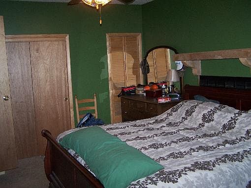 5th image of 823 N Main St