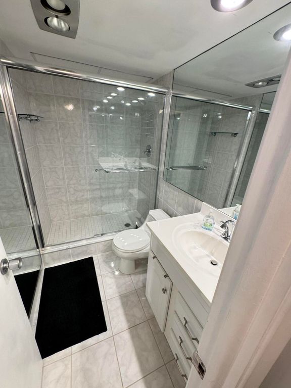 3091 N Course Dr APT 709, photo 8