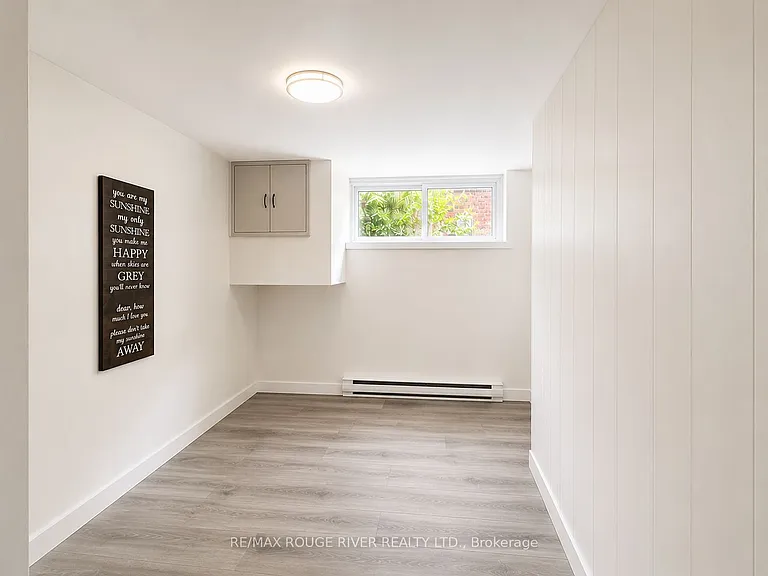 95 Diffin Dr — Photo 7