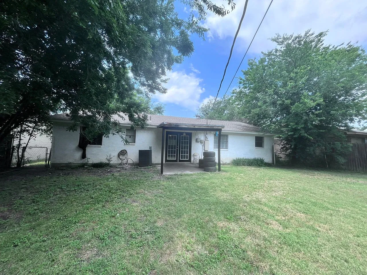 3 bed, 1180 sqft, $2,000 — Photo 3