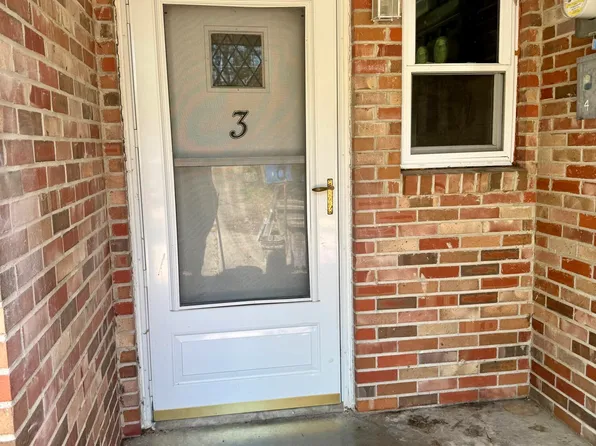 116 Highway 124 N #3, Hallsville, MO 65255