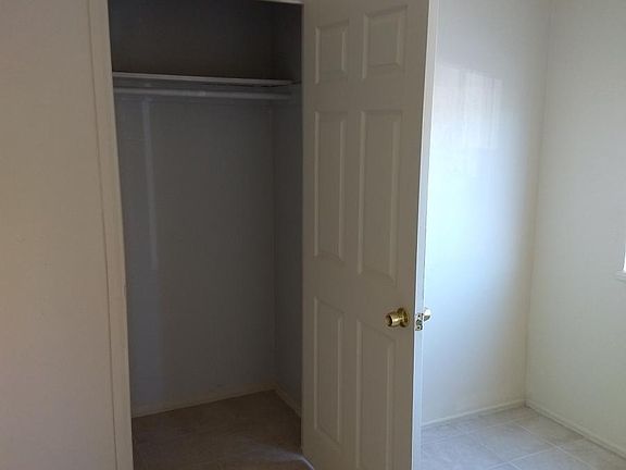 5th image of 304 Mary Anne St