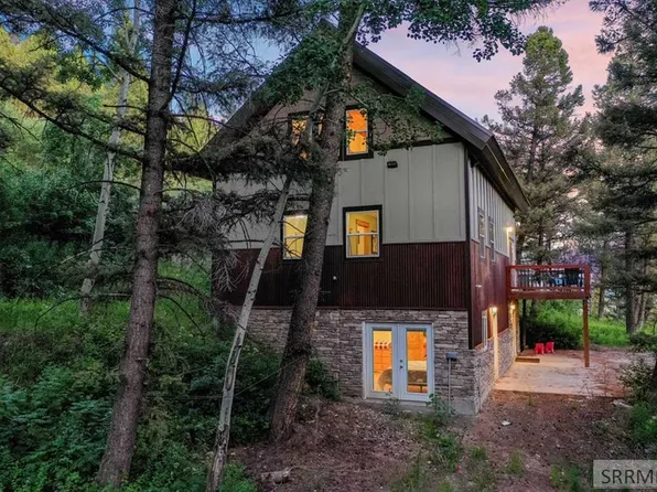 5135 E Rees Dr, Island Park, ID 83429