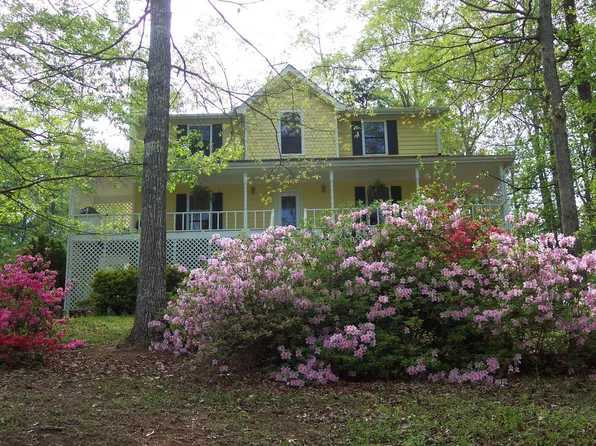 3151 N Woods Trl, Douglasville, GA 30135