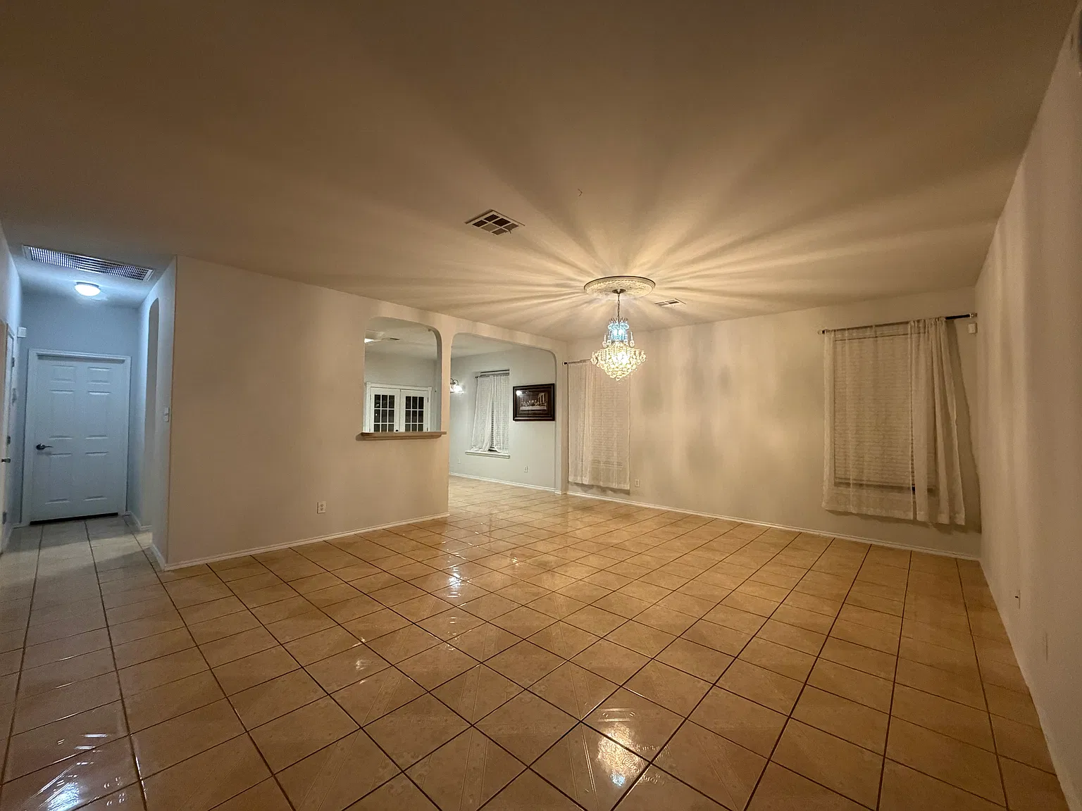 3 bed, 1588 sqft, $1,500 — Photo 3
