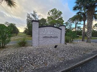 13 Skyhawk Ln, Panacea, FL 32346