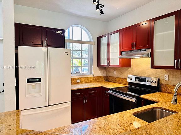 2nd image of 12780 SW 50th St #Townhouse