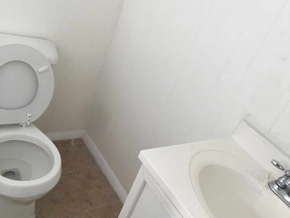 5 S Vassar Sq, Ventnor City, NJ 08406 Zillow