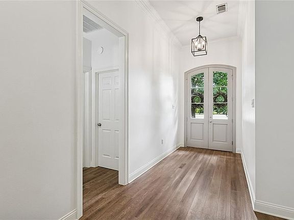 2nd image of 2653 Bluff Ct