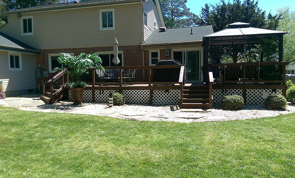 1st image of 11 Marina Dr
