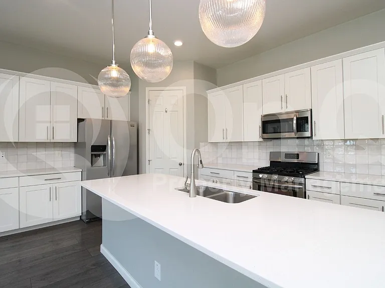 3867 E Honeysuckle Pl — Photo 3