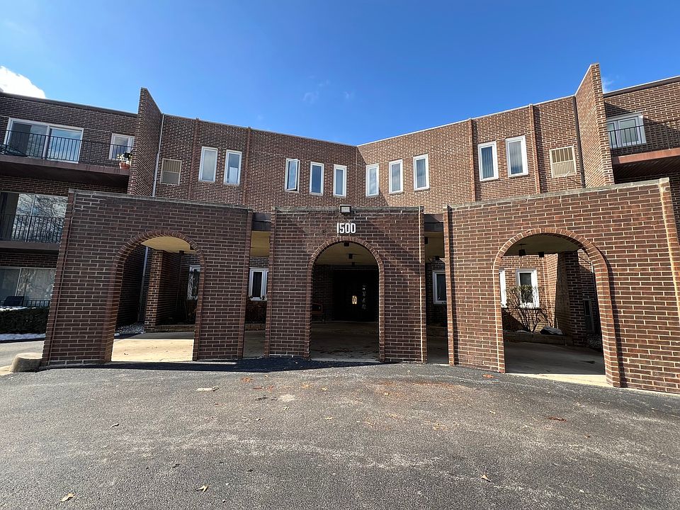 1st image of 1500 Sandstone Dr APT 218