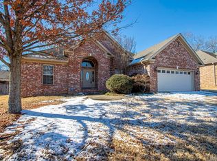 404 Forest Oak Cv, Jacksonville, AR 72076