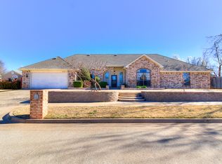 653 Hamlet Ln, Yukon, OK 73099
