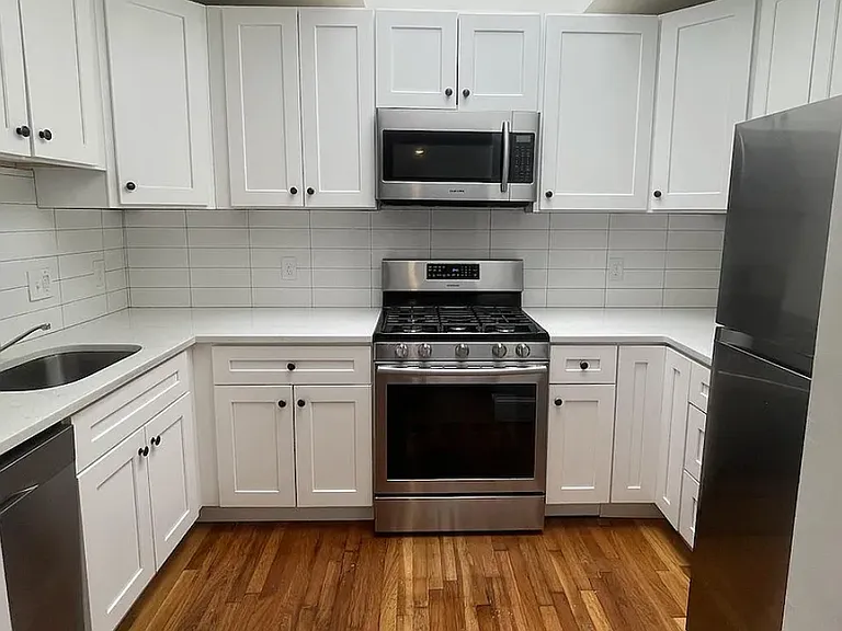 79 Farrington St #4 — Photo 2