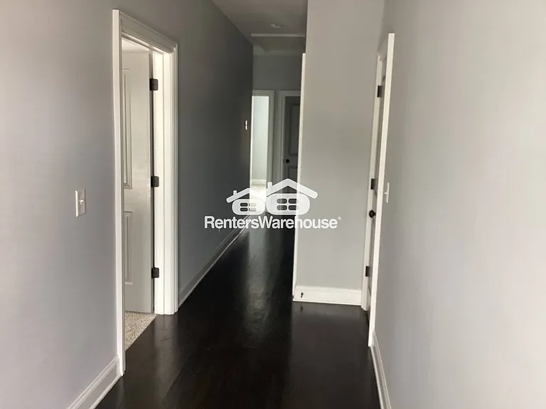 380 Bill Kennedy Way SE — Photo 2