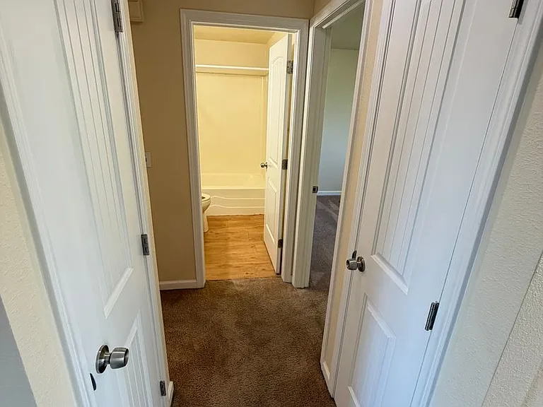 177 W C St #7 — Photo 22