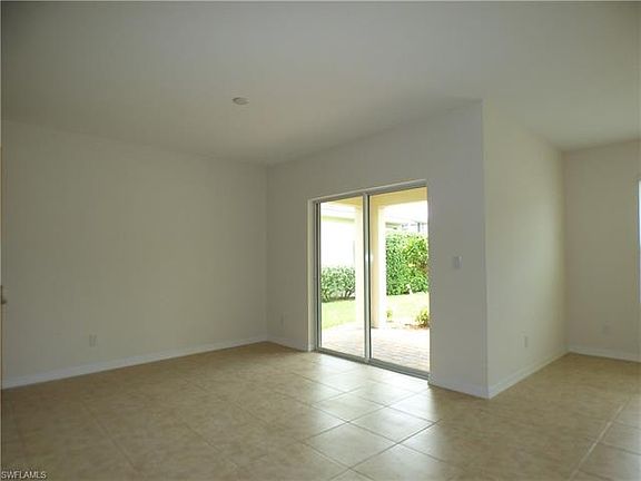 3rd image of 2987 Apple Blossom Dr