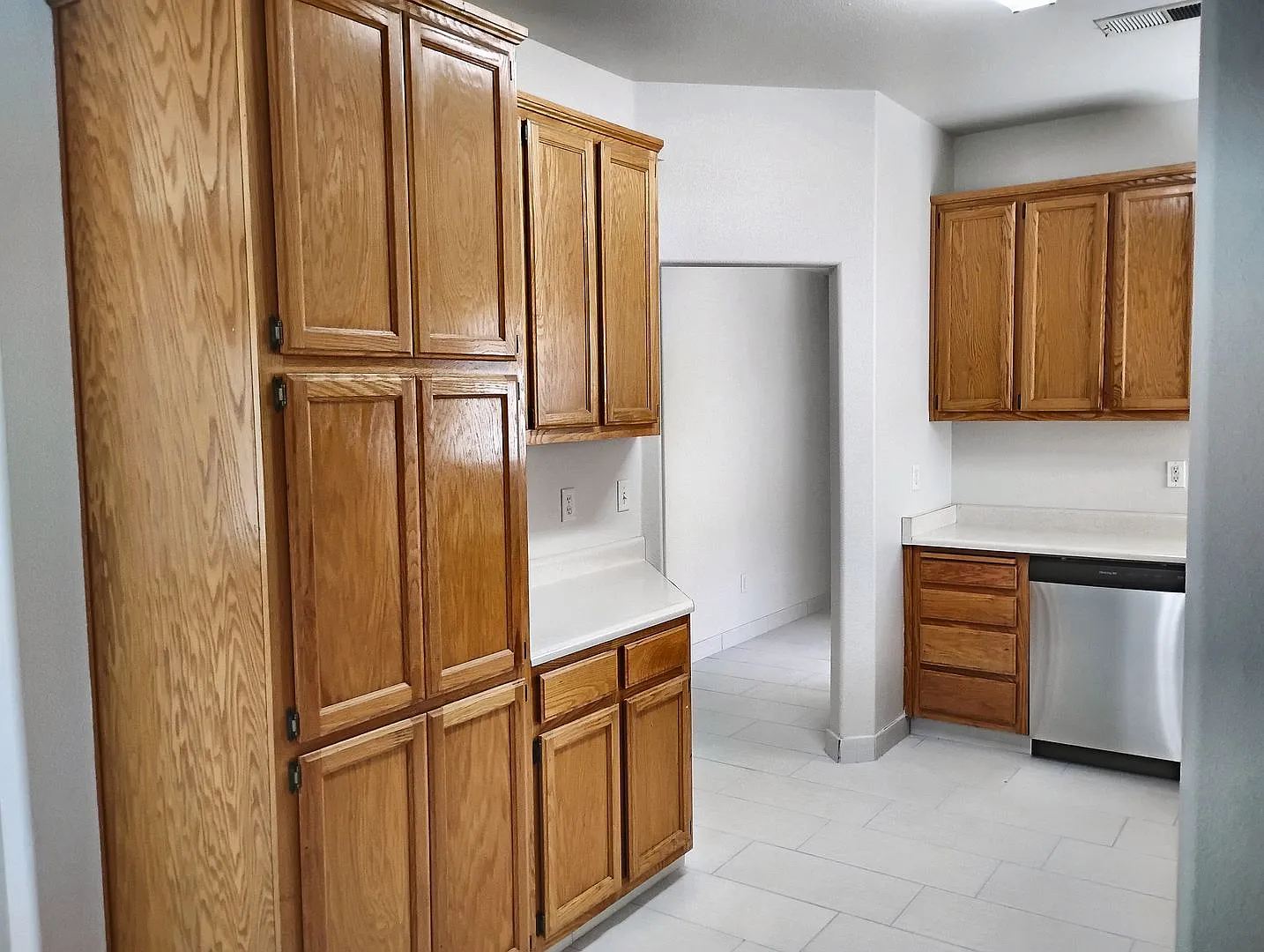 3-Bedroom, 2-Bath Single-Story Home for Rent 628 Gateway Dr, Merced — Photo 4