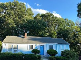 6 Marilyn Ct, Woburn, MA 01801