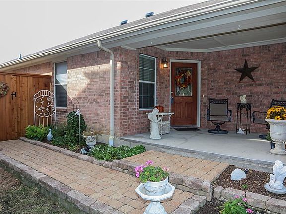 4th image of 6805 Whitestone Dr