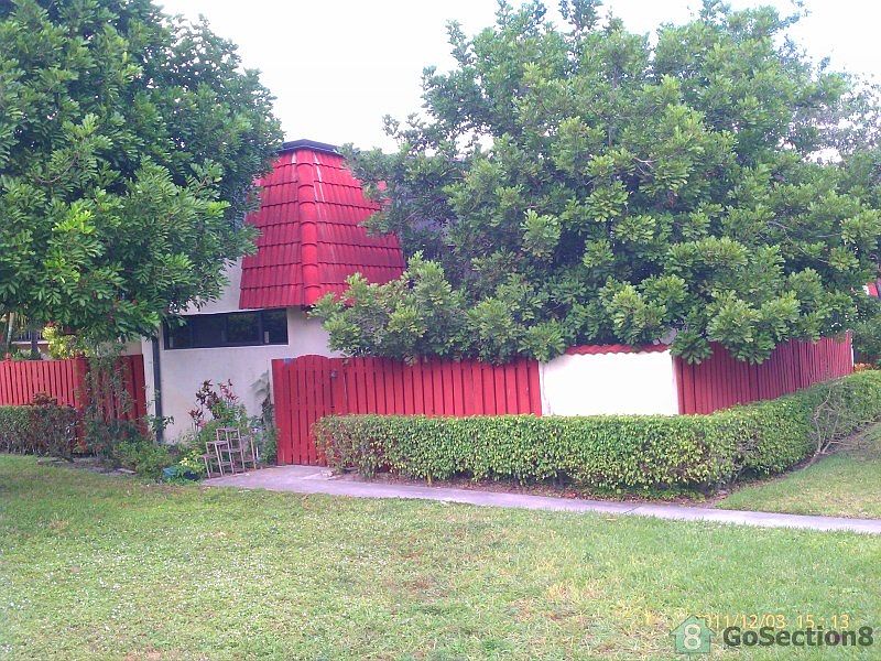 1st image of 3770 Victoria Dr