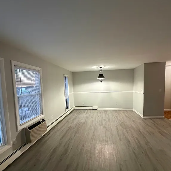 575 N Main St. #302 Fall River, MA 2 Bedroom, 1 Bathroom Heat Included! — Photo 11