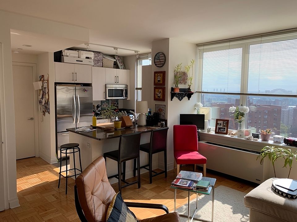 1st image of 1510 Lexington Ave APT 17F